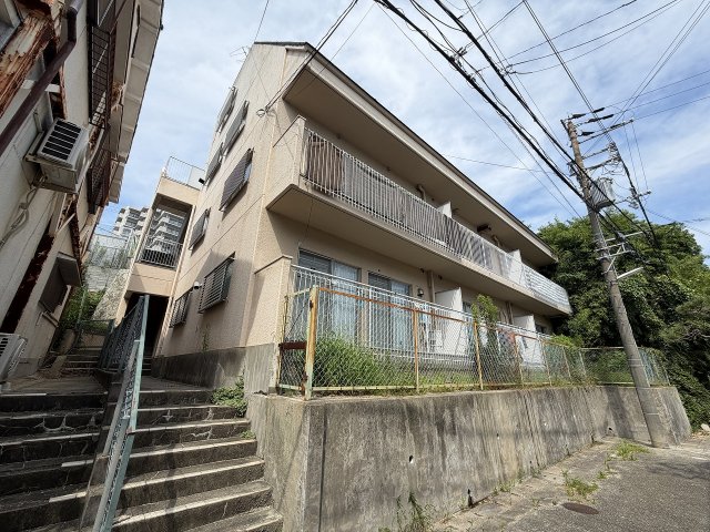 クィーンズハイツ名倉