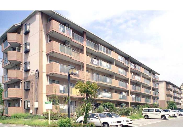三田市すずかけ台３丁目の賃貸マンション