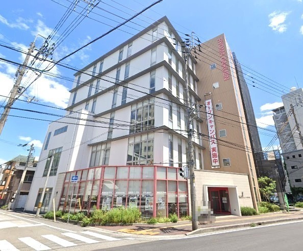 【専門学校】龍馬情報ビジネス＆フード専門学校まで370ｍ