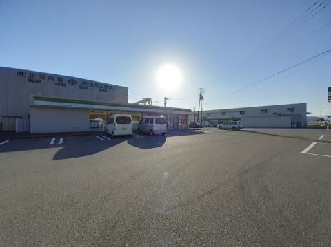 【コンビニエンスストア】ファミリーマート 五台山タナスカ店まで183ｍ