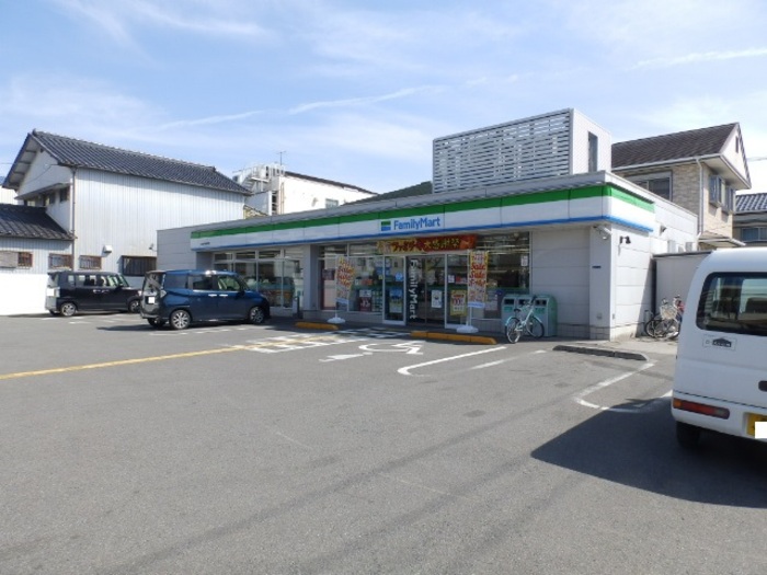 【コンビニエンスストア】ファミリーマート 高知伊勢崎町店まで654ｍ