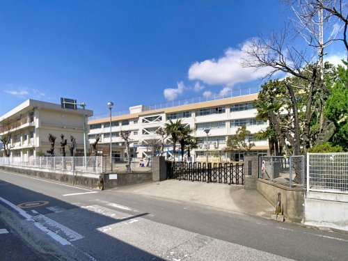 【小学校】高知市立一ツ橋小学校まで624ｍ