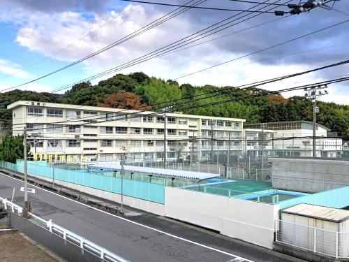【小学校】高知市立一宮東小学校まで1064ｍ