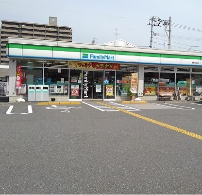 【コンビニエンスストア】ファミリーマート 高知仲田町店まで306ｍ