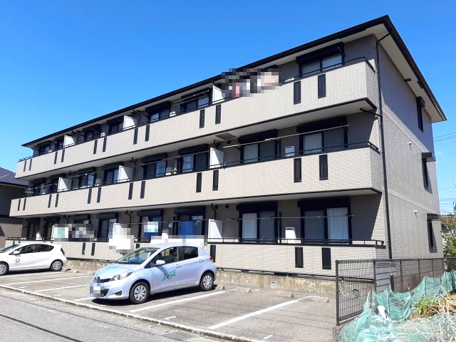 ヴィレッジ札場 A棟