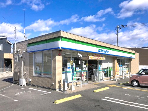 【コンビニエンスストア】ファミリーマート 高知介良通店まで349ｍ