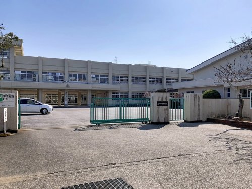 【小学校】高知市立介良小学校まで631ｍ