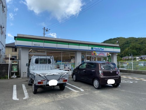 【コンビニエンスストア】ファミリーマート 高知万々店まで339ｍ