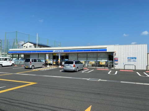 【コンビニエンスストア】ローソン 南国篠原東泉店まで724ｍ