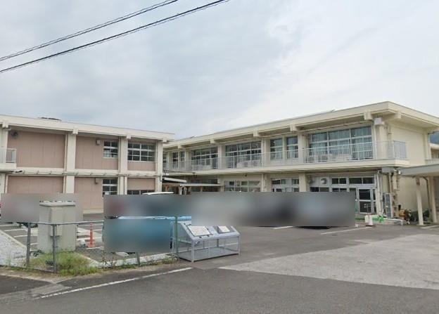 【小学校】香南市立香我美小学校まで858ｍ