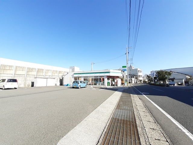 【コンビニエンスストア】ファミリーマート 後免駅前店まで114ｍ