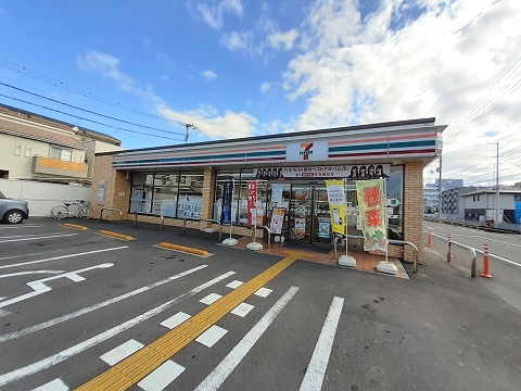 【コンビニエンスストア】セブンイレブン 南国篠原店まで218ｍ