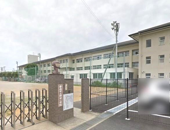 【小学校】香南市立野市小学校まで787ｍ