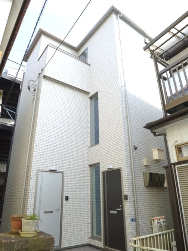 サンラシーネの外観
