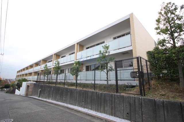 コンフォリア鷺沼三丁目