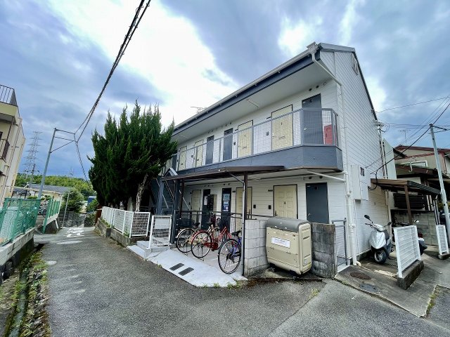 箕面市粟生間谷東５丁目の賃貸アパート