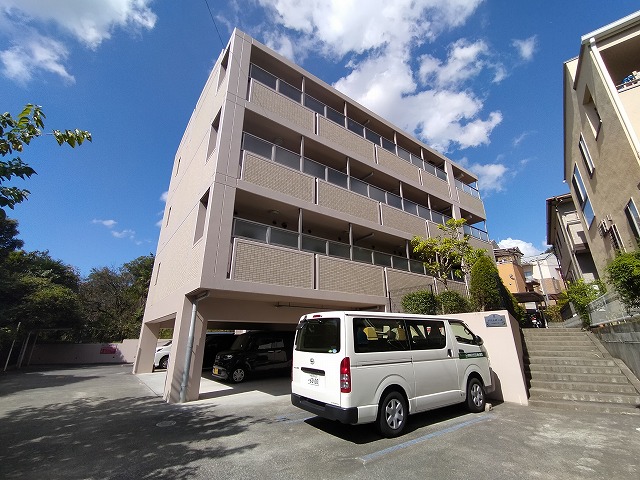 箕面市如意谷１丁目の賃貸マンションの外観