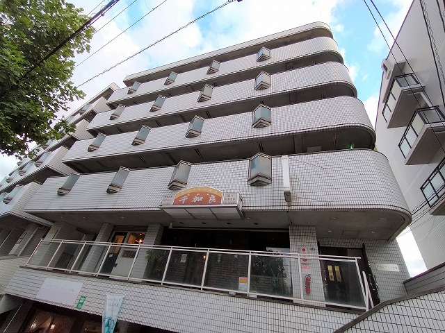 箕面市稲１丁目の賃貸マンションの外観