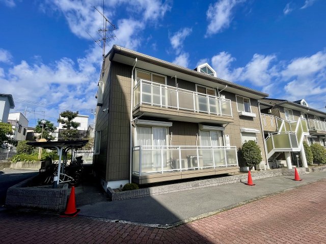 箕面市粟生外院２丁目の賃貸アパートの外観