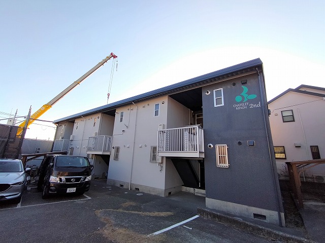 箕面市西小路４丁目の賃貸アパートの外観