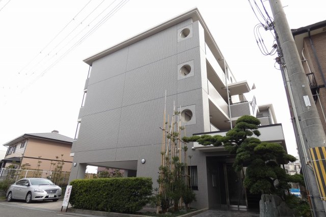 箕面市小野原東１丁目の賃貸マンションの外観