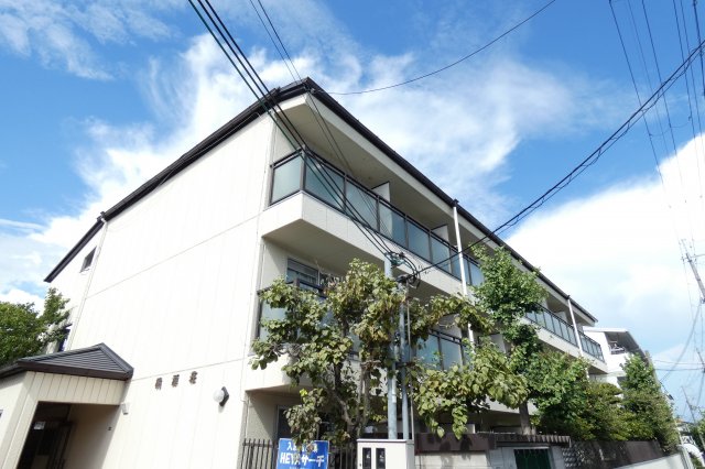 箕面市小野原東３丁目の賃貸マンションの外観