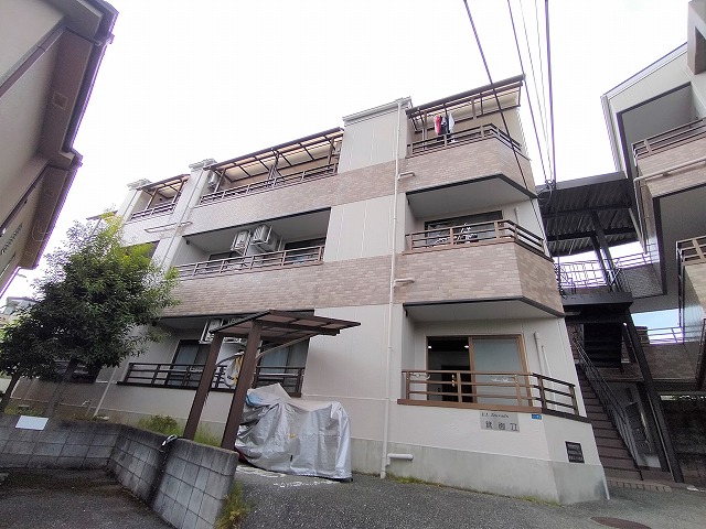 箕面市小野原東２丁目の賃貸アパートの外観