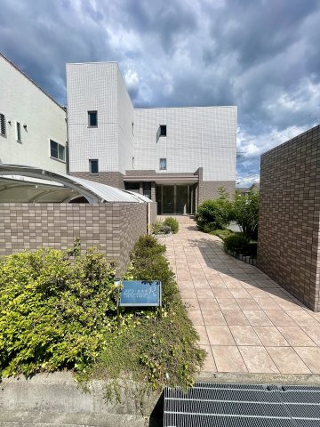 箕面市小野原西６丁目の賃貸マンションの外観