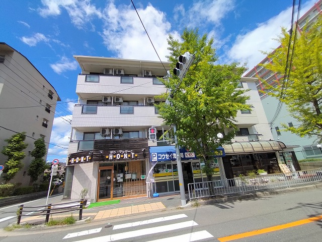 箕面市船場西１丁目の賃貸マンションの外観
