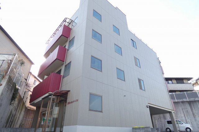 箕面市粟生新家２丁目の賃貸マンションの外観