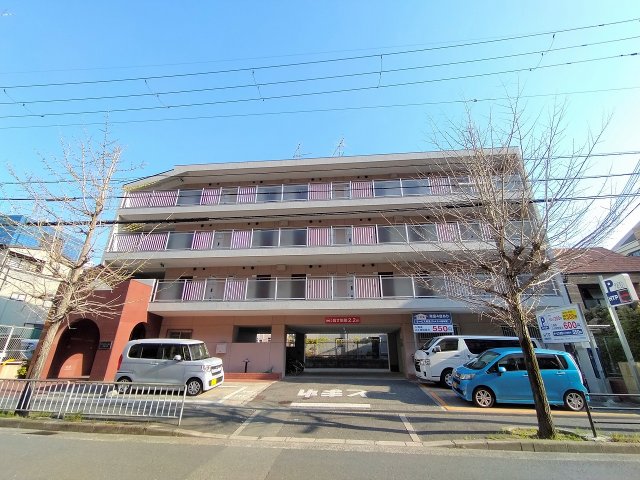 箕面市船場西２丁目の賃貸マンションの外観