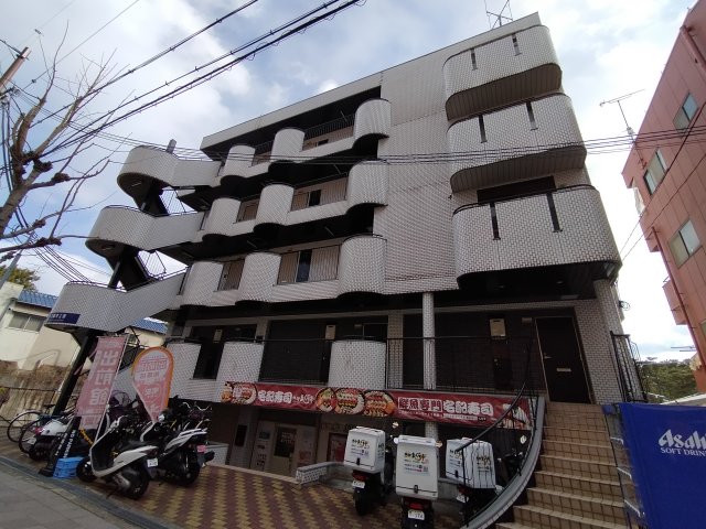 豊中市長興寺南４丁目の賃貸マンション