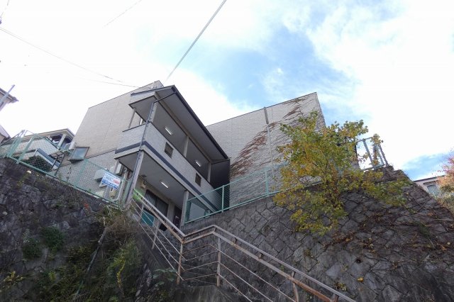 箕面市桜井３丁目の賃貸アパートの外観