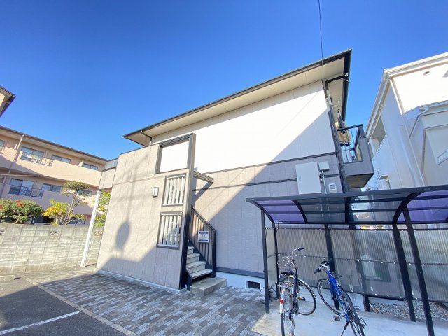 箕面市小野原東２丁目の賃貸アパートの外観