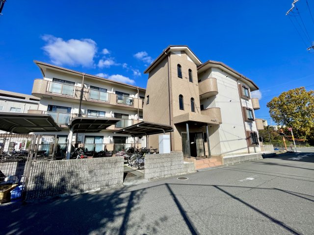 箕面市西小路３丁目の賃貸マンション