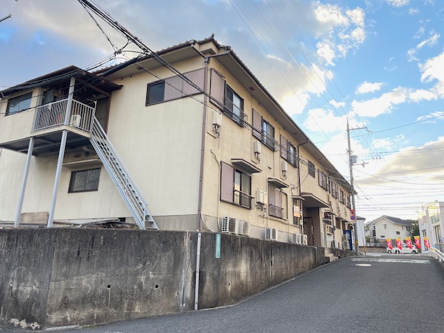 箕面市小野原東３丁目の賃貸アパートの外観