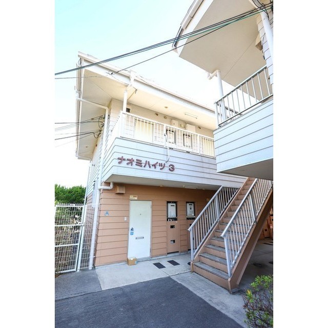 吹田市千里山西５丁目の賃貸アパートの外観