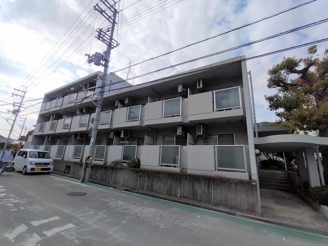 箕面市小野原東４丁目の賃貸マンションの外観