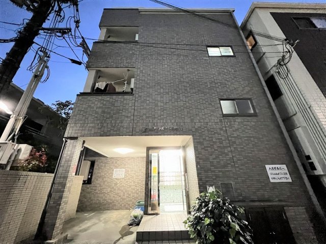 吹田市千里山東２丁目の賃貸マンションの外観