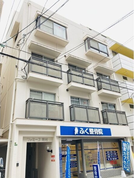 ファミーユ河村