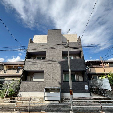 CRASTINE遠里小野の外観