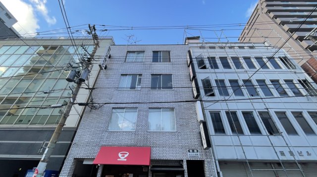 エイトビル江戸堀の外観