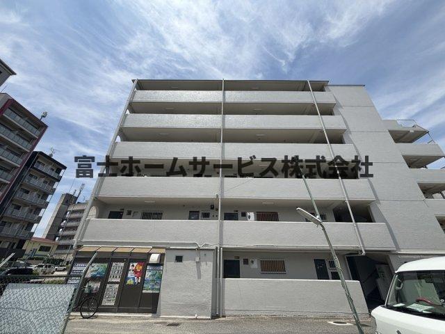 グランドールまことの外観