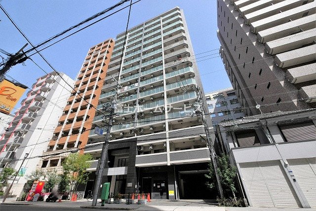 アーデンタワー本町イーストの外観