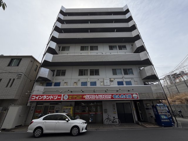 エフアール城東中央の外観