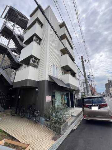 セレッソ帝塚山の外観