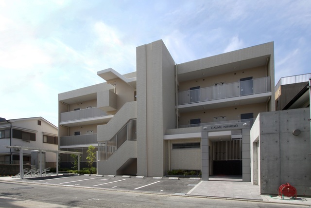 カルム西野の外観