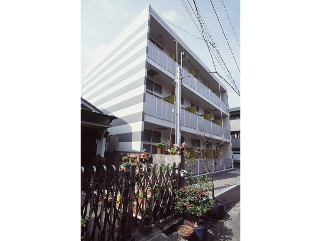 レオパレスカームの外観
