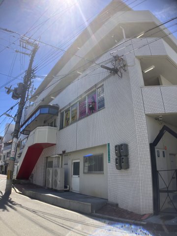杉本ビルの外観