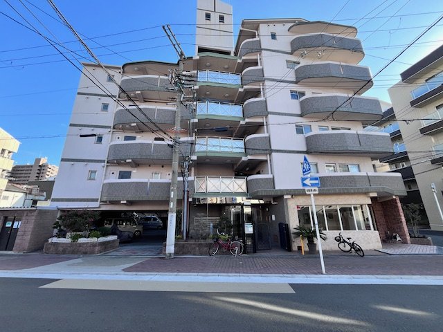 三福ロイヤルマンションの外観